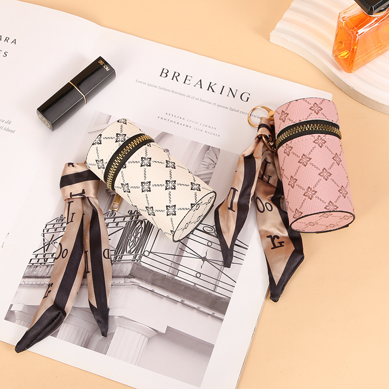 Scarf Pattern Lipstick Keychai - Monogrammed Handkerchief のレビューと価格