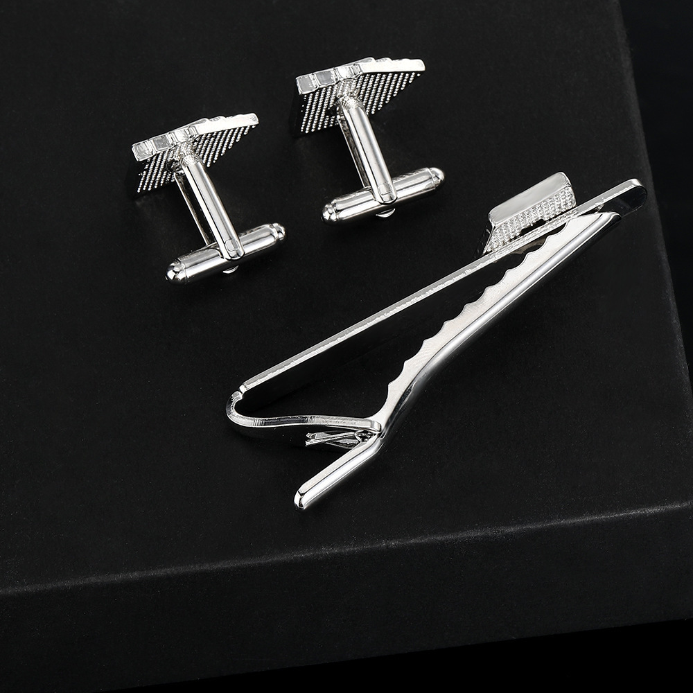 Men's Creative Poker Card Tie  - Tie Bar Clip のレビューと価格