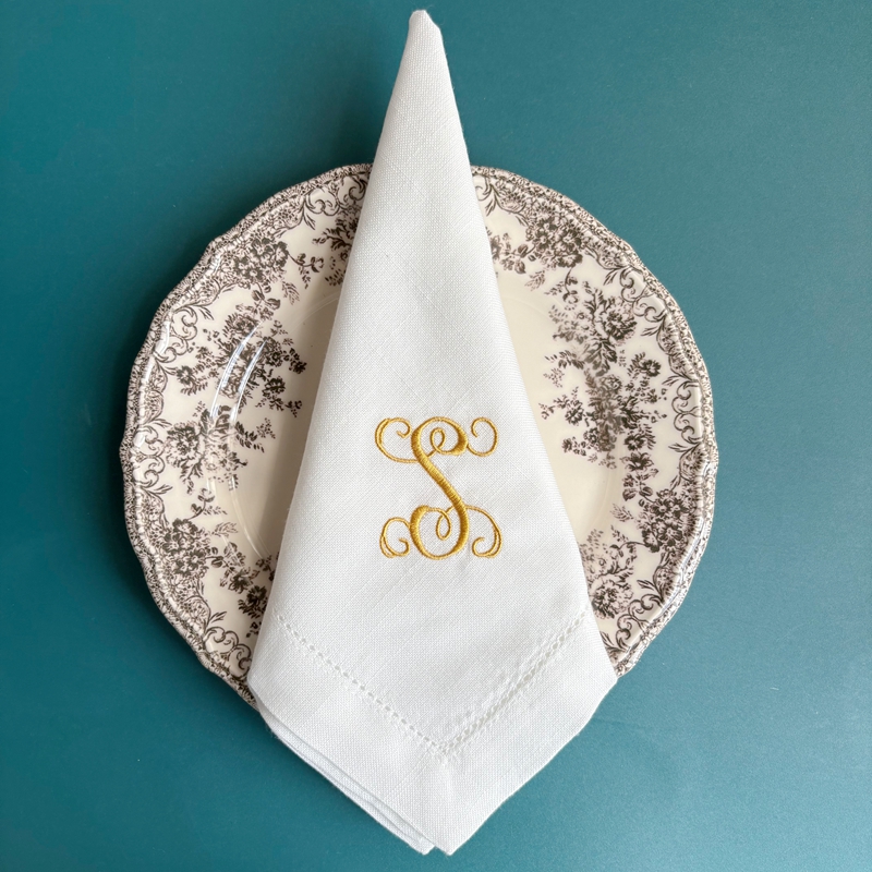 Monogram Embroidery White Dinn - Monogrammed Handkerchief のレビューと価格