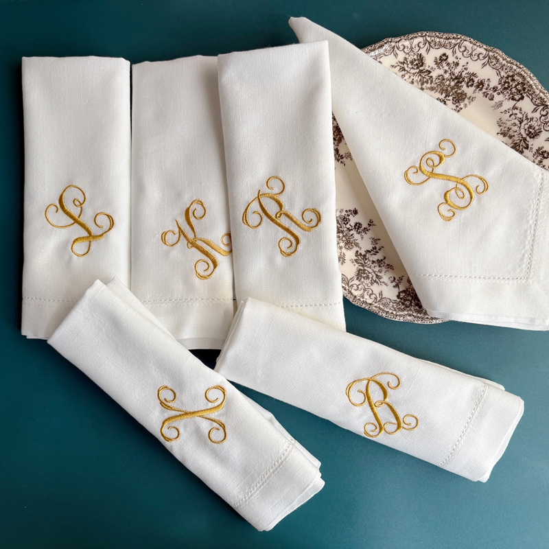 Monogram Embroidery White Dinn - Monogrammed Handkerchief のレビューと価格