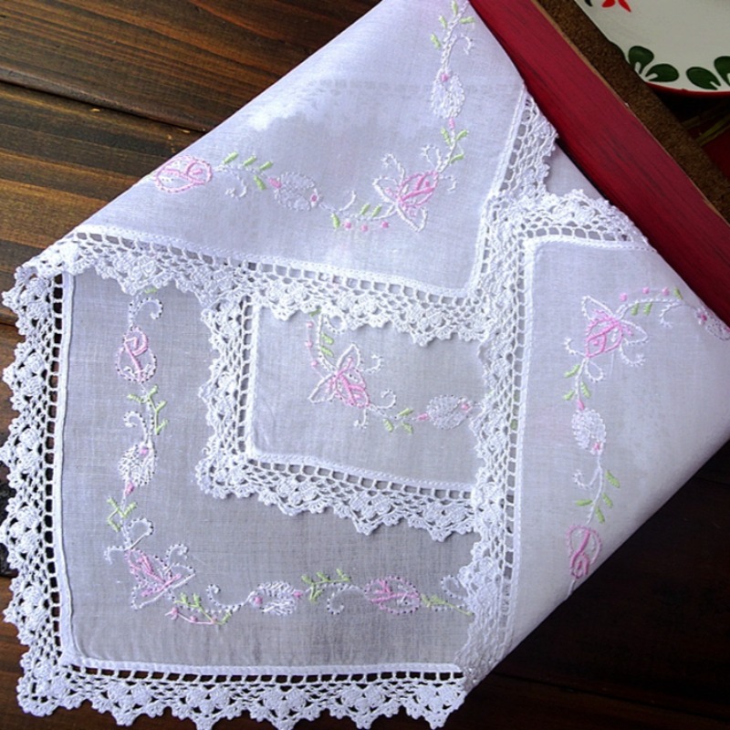 Handmade Embroidered Hook Edge - Monogrammed Handkerchief のレビューと価格